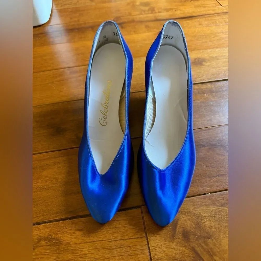 Vintage Celebrations Women's Blue Satin Shoes size 6.5